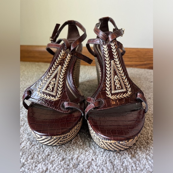 Nine West Safario Wedge Sandal | Size 8.5 | Brown Beige Snake Skin | Worn Once - Picture 1 of 8
